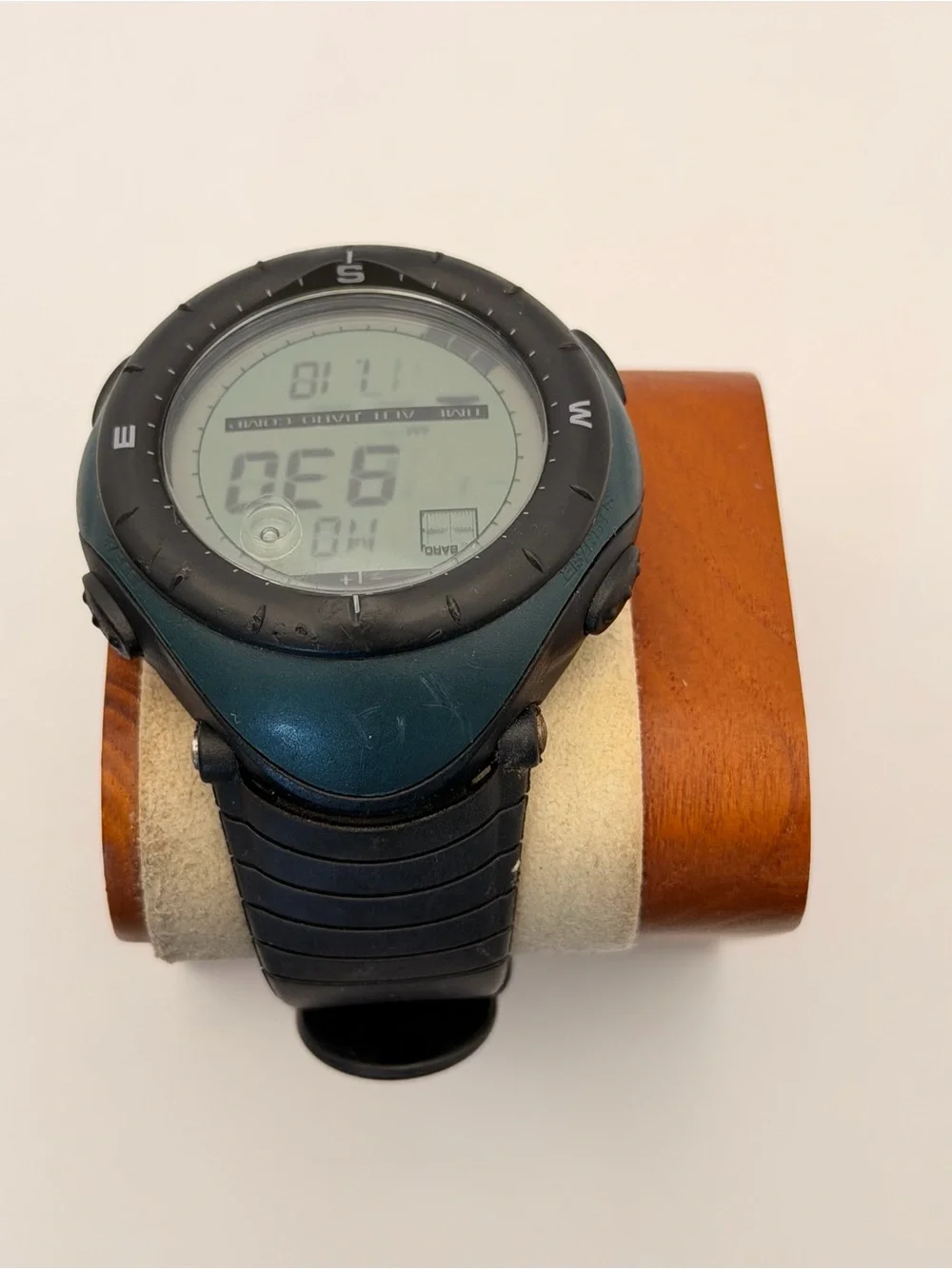 Suunto Vector  Smartwatch, New Battery,  Digital Watch Sports Gear